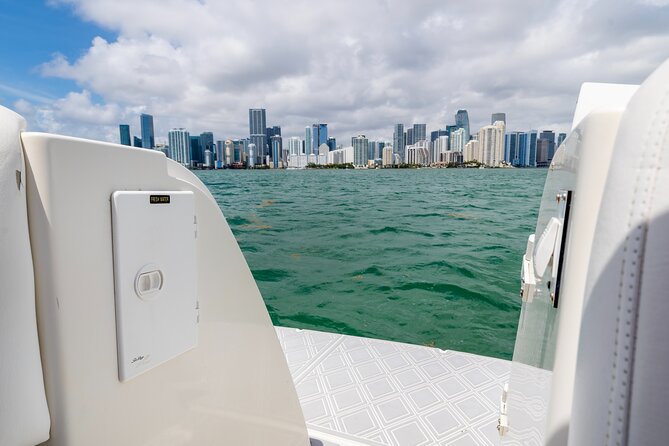 Private tour for 12 people on a 40 ft Yacht, Ft Lauderdale bay - How the price compares with the experience