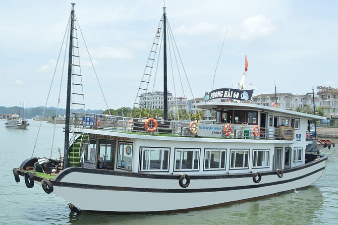 Private tour Halong Bay 1 Day Cruise with Cave, Kayaking - The late afternoon return and canapé stop