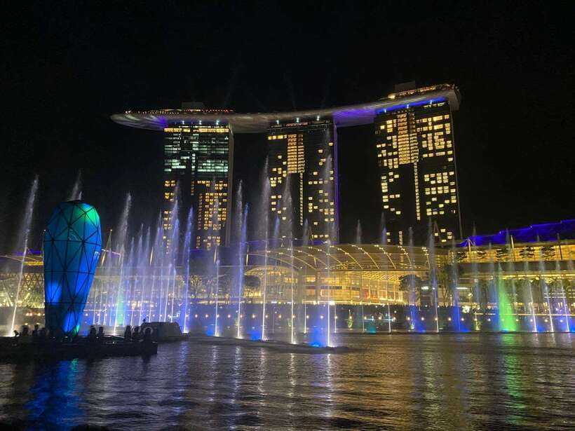 Private Tour sightseeing Marina Bay Sands+River Cruise(Max6) - Marina Bay Sands SkyPark and the city from above