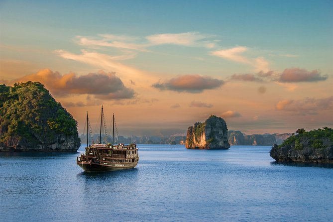 Private transfer between Hanoi and Halong - Arriving at Tuan Chau Island
