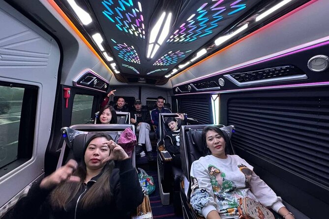 Private Transfer Dcar Limousine Ha Noi - Ha Long - Inside the limousine cabin