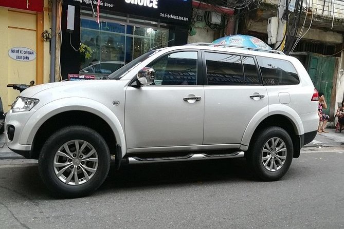 Private Transfers Round Trip Hanoi - Halong - Hanoi Full Day - What the vehicle and driver service are like