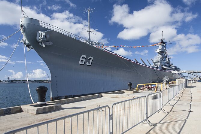 Private USS Arizona and USS Missouri Pearl Harbor Tour - The guides make the largest difference