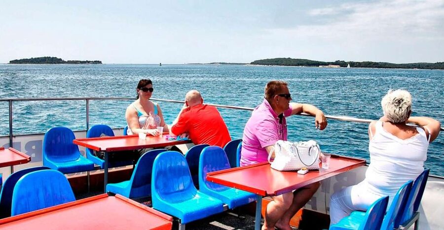 Pula: Harbor Cruise with unlimited Drinks - What the hour-long route includes