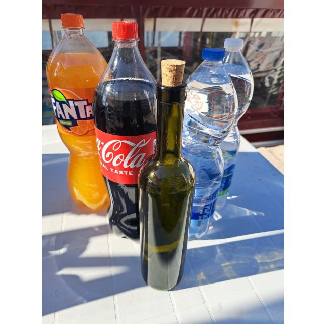 Pula: Harbor Cruise with unlimited Drinks - Unlimited drinks, with a few cautions