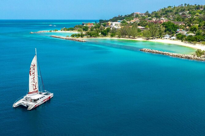 Reggae Catamaran and Snorkeling Open Bar Cruise Montego Bay - When the bar opens and the reggae starts