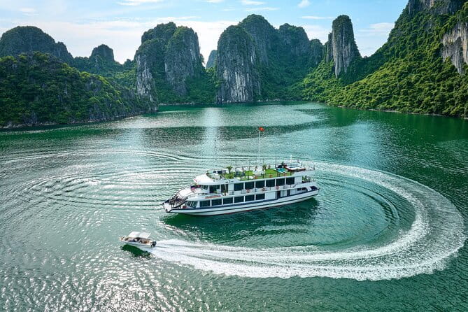 REINA - Ha Long Luxury Day Cruise - Exploring Sung Sot Cave, Ha Long Bay’s big cave stop