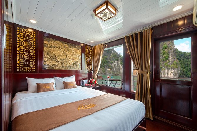 Renea Cruises - BEST Small Boat in Bai Tu Long & Halong Bay - Evening on board: food, squid fishing, and downtime