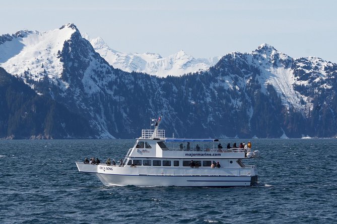 Resurrection Bay Spring Wildlife Cruise - A boat made for cold Alaska days