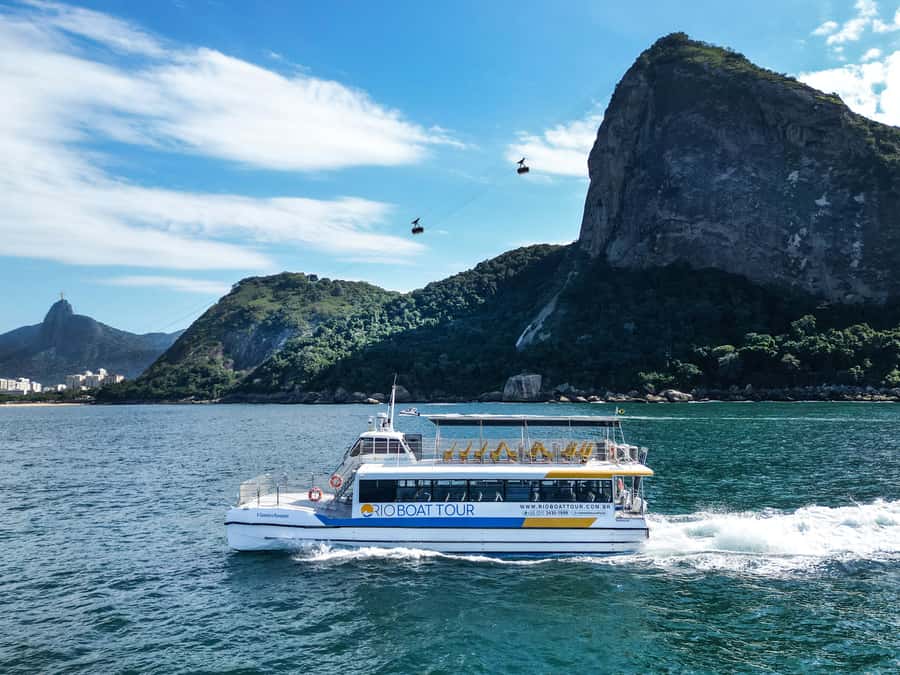 Rio: Boat Tour of Guanabara Bay - What this Guanabara Bay cruise is really good at