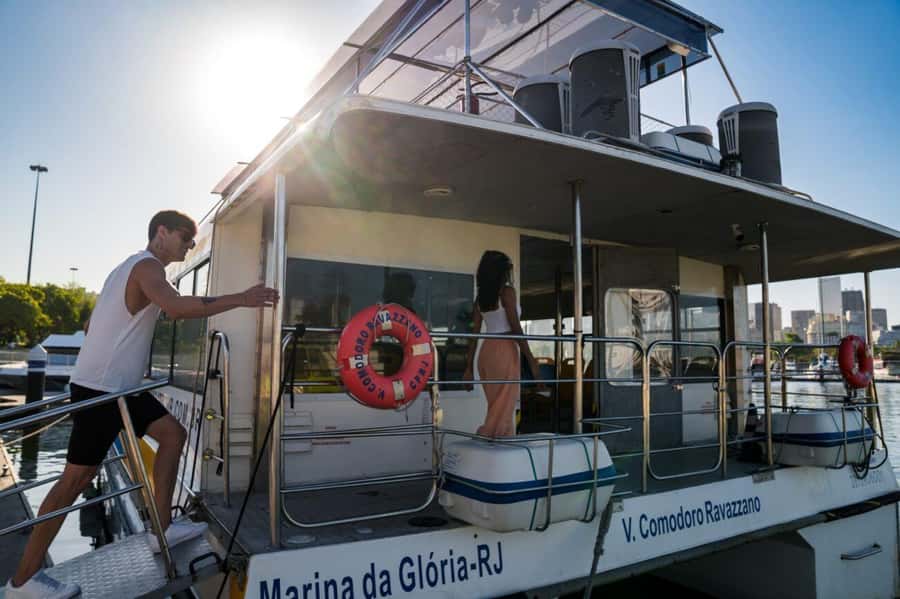 Rio: Boat Tour of Guanabara Bay - The Sugarloaf photo stop