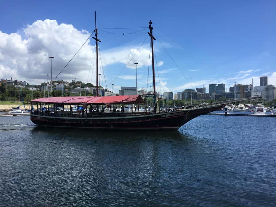 Rio From The Sea: Guanabara Bay Cruise with Optional Lunch - What the two-hour cruise actually gives you