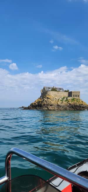 Saint-Malo: Sailing & discovering the Bay - What the small cab boat changes