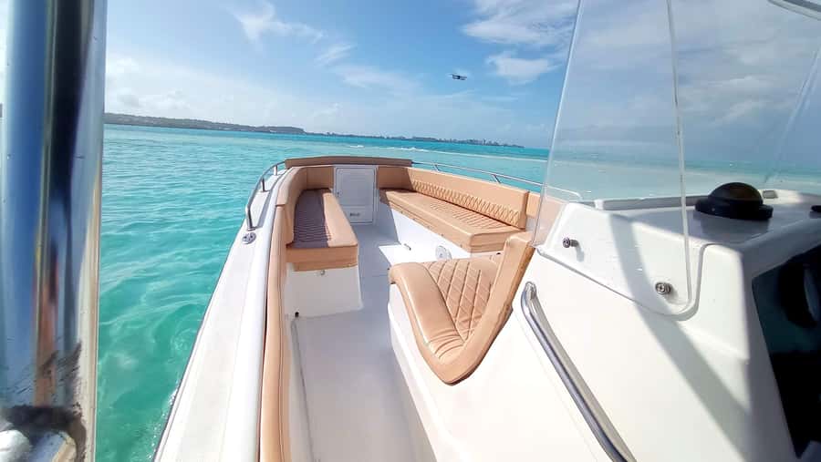 San Andres: Private San Andres Bay Tour by Luxury Speedboat - White Watta Beach finishes with a natural pool