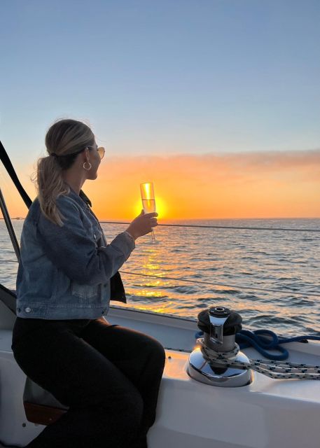 San Diego: San Diego Bay Sailing Tour - A private boat instead of a crowded harbor cruise