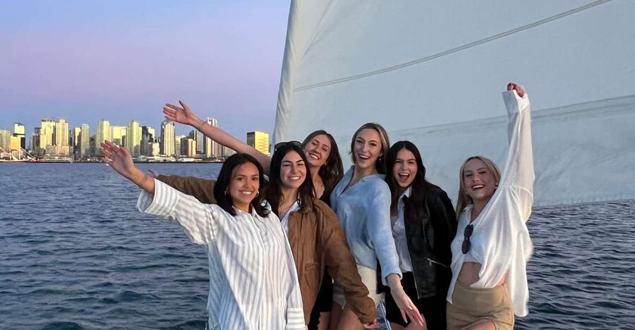 San Diego: San Diego Bay Sailing Tour - What you see around San Diego Harbor
