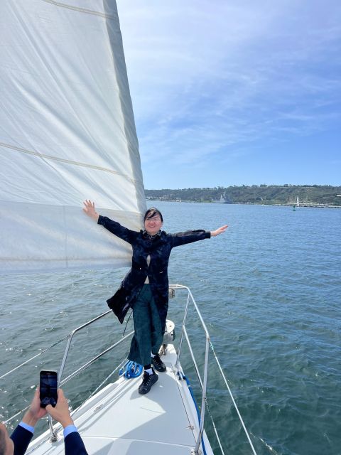 San Diego: San Diego Bay Sailing Tour - Meeting at Marina Cortez on Harbor Island