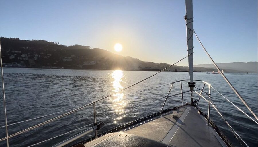 SAN FRANCISCO: (2hr) SUNSET Sailing Experience on SF Bay - What the interactive sailing lesson is really like