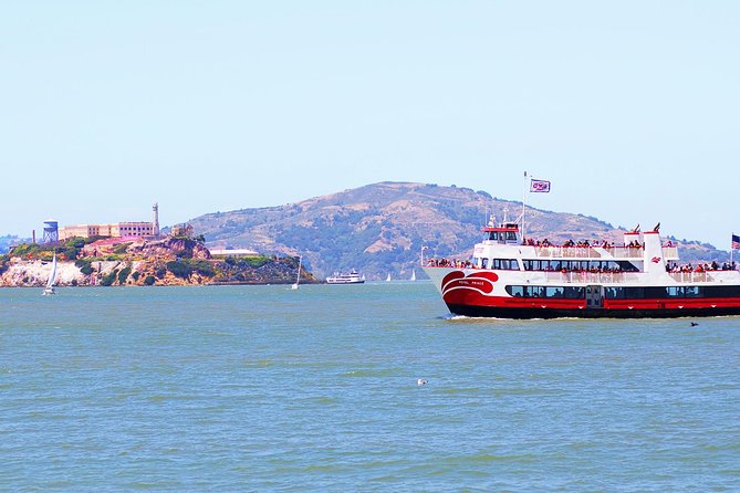San Francisco: Golden Gate Bay Cruise (60 Minutes) - Bay Bridge, Coit Tower, and the sea lions at Pier 39