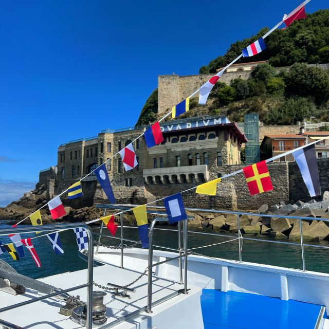 San Sebastian: Sustainable Catamaran Cruise with Audio Guide - Miramar Palace and the western curve of La Concha