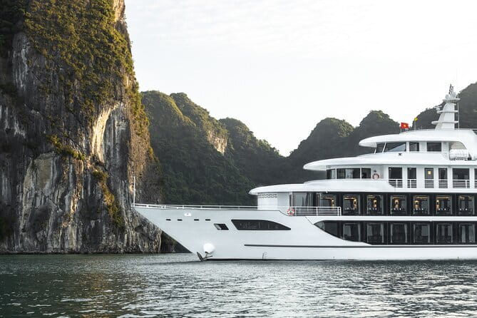 Sea Octopus Cruise - 5 Star Luxury YATCH Halong Bay Heritage Site - Sung Sot Cave, the day’s major sight