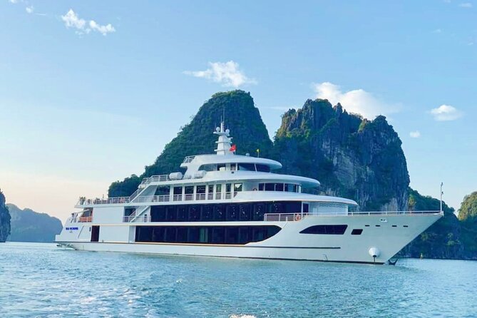 Sea Octopus Cruise - The Top Luxury Day Tour in Halong Bay - The early Hanoi departure and the road to the port