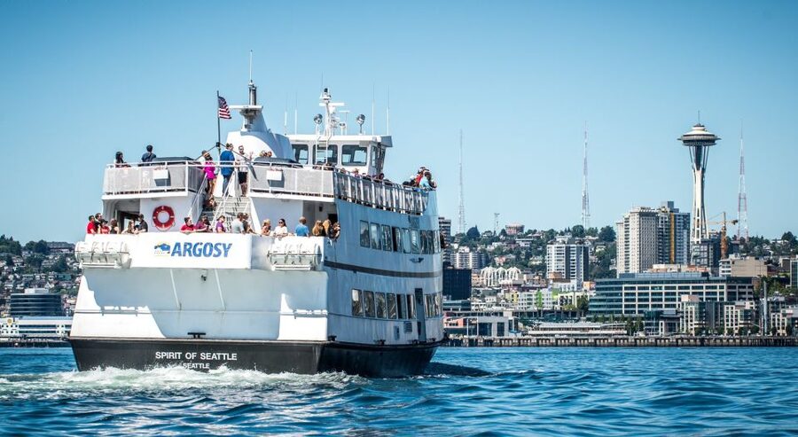 Seattle: Harbor Cruise with Local Guide - Myrtle Edwards Park and the city from the bay