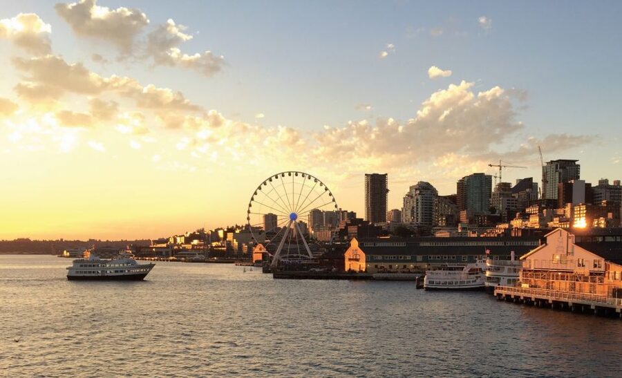 Seattle: Harbor Cruise with Local Guide - Alki Beach Pier and the return to Pier 55