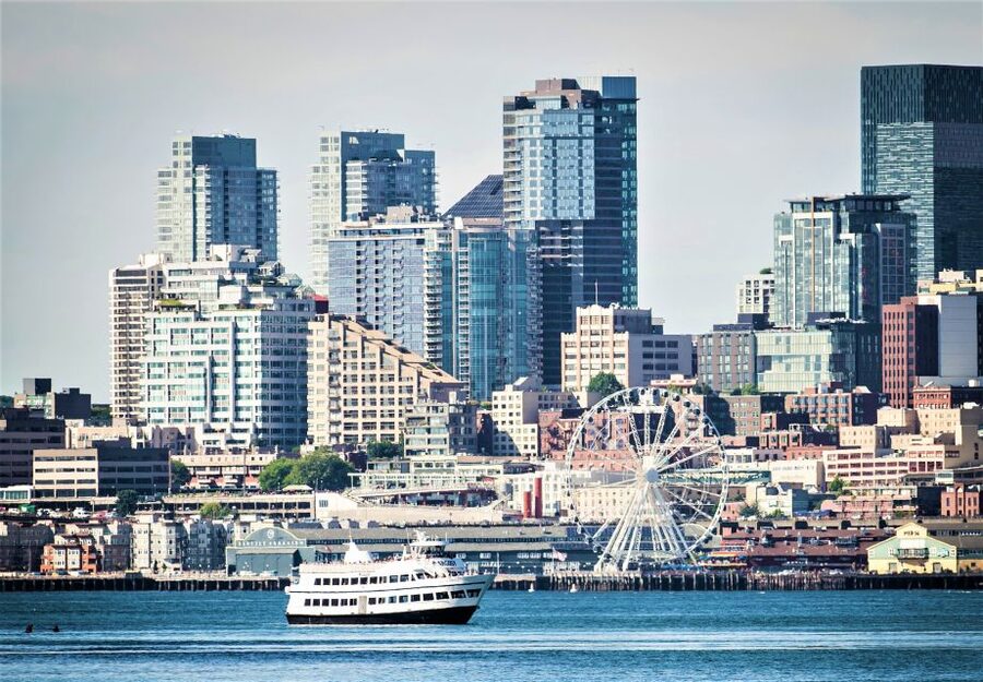 Seattle: Harbor Cruise with Local Guide - What the boat is like onboard
