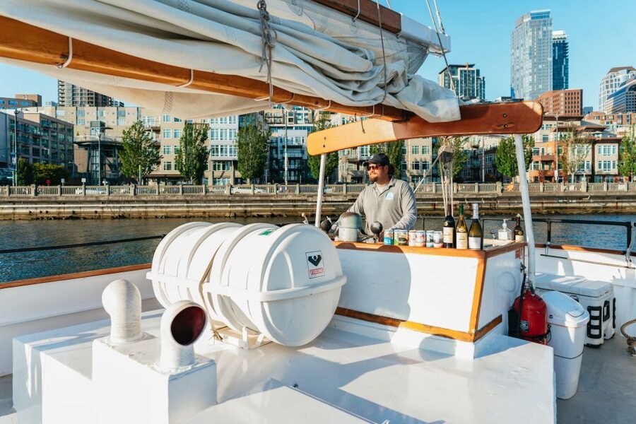 Seattle: Tall Sailboat Sunset Harbor Cruise - Families, couples, and first-time sailors