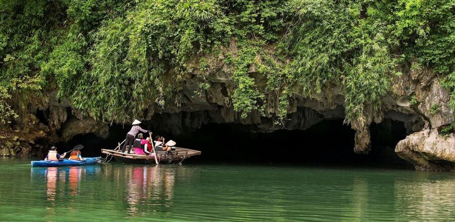 Self guided kayaking tours in less traveled Lan Ha Bay - Lagoons, caves, and the role of the tide
