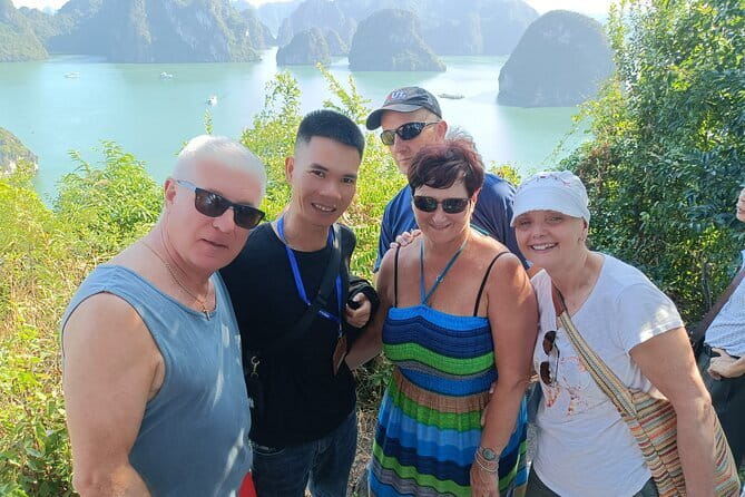Shore Excursion: Wonderful Heritage Day Cruise at Halong Bay - Sung Sot Cave and the climb inside