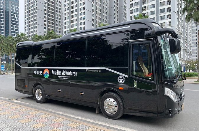 Shuttle Bus Transfer from Hanoi to Halong Bay - The road to Ha Long Bay and the planned rest stop