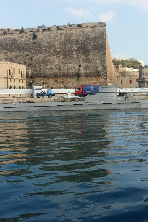 Sliema: Special Night Harbour Cruise - The Grand Harbour and the Three Cities