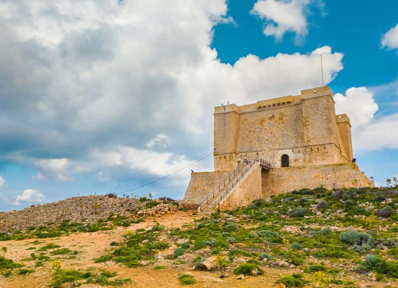 Sliema: Three Bay Cruise with Lunch & Optional Transfers - Comfort, safety, and who should skip it