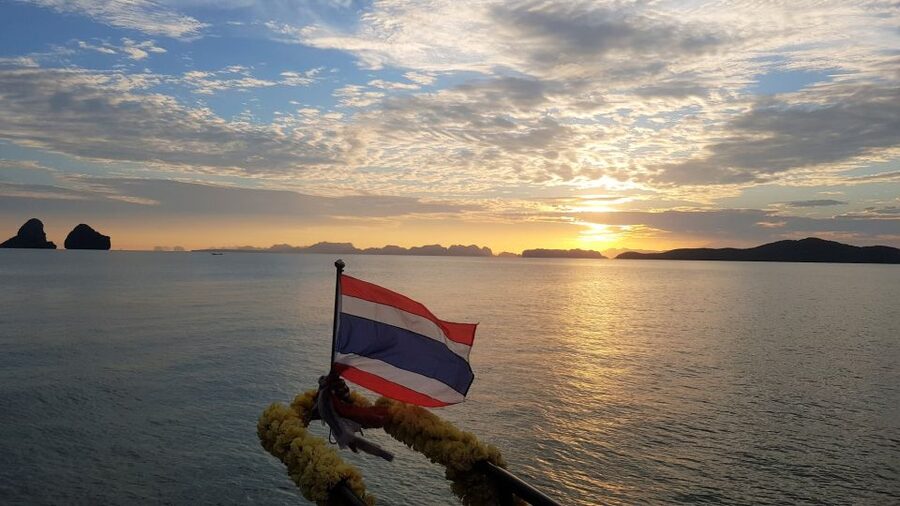 Small Group Phang Nga Bay Relaxing Sunset tour with Lunch - James Bond Island and the famous karsts