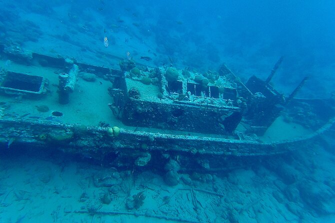 Snorkel boat trip: Sunken ship, old dutch fort & spanish bay - The crew and the feel of the outing