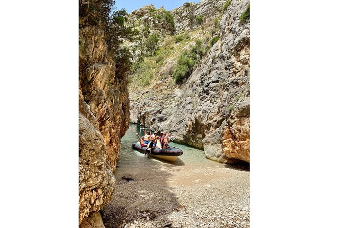 Speed Boat Tour to National Park and Grama Bay - The small bays offer swimming, but not solitude
