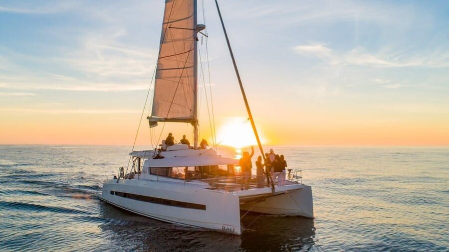 St. Paul's Bay: Half-Day Scenic Catamaran Tour with Drinks - Santa Maria Caves from the water