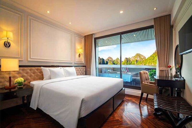 Stellar of The Seas Best Top Vip Cruise Ha Long Bay 2 Day 1 Night - Day two: Tai Chi, breakfast, and Dark and Bright Cave