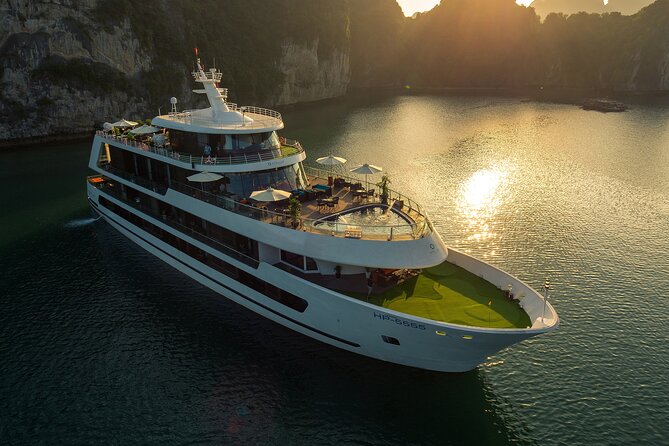 Stellar Of The Seas visit Bai Tu Long Bay Lan Ha Bay depart from Hanoi - Checking out before the final meal