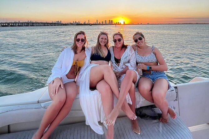 Sunset and Night Cruise of the Miami Bay Skyline on a Yacht - Key points to know before you book