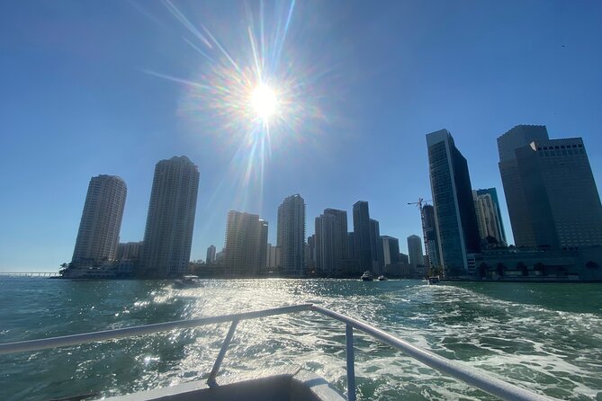 Sunset Cruise of Biscayne Bay Millionaire Homes & Cash Bar - My booking advice