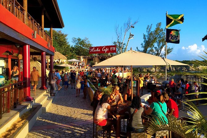 SUNSET PARTY CRUISE Rick's Cafe Ocean Coral / Eden Bay Guests - Who should book this Negril cruise?