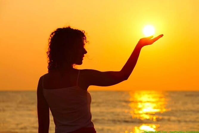 Sunset Tour in Lan Ha Bay | 4-star Daiichi Cruise - Why Lan Ha Bay works so well at sunset