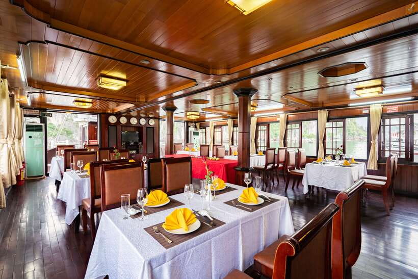 Swan Cruises: Bai Tu Long Bay 3 Day 2 Nights - Cabins, crew, and the level of service