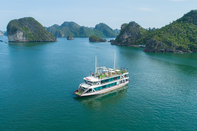 Sweetness Cruise Ha Long Bay: Caves, Kayaking, Swimming & Lunch - Luon Cave by kayak or bamboo boat