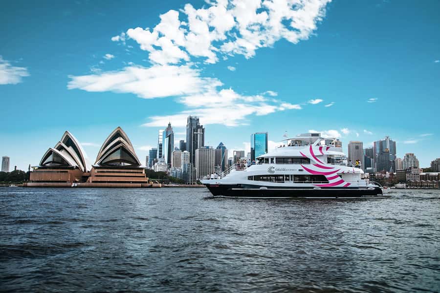 Sydney: 2-Course All Inclusive Lunch Harbour Cruise - Sydney Opera House from the water