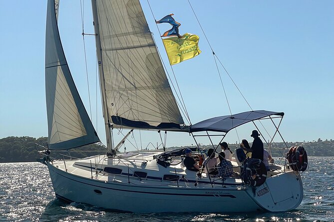 Sydney Harbour Sailing Experience - Kirribilli House and the Return Across the Harbour