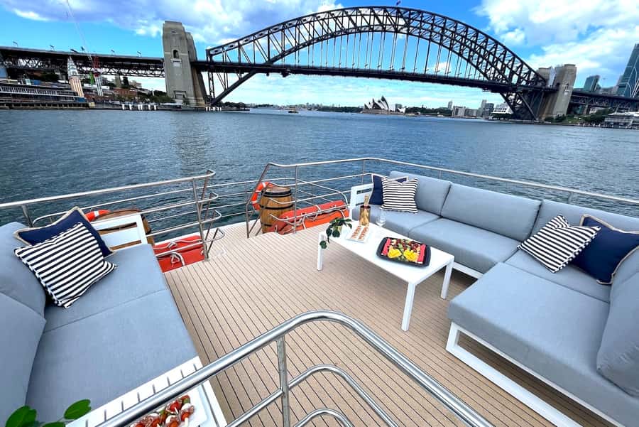Sydney: Intimate Vivid Harbour Cruise with Canapes - Boarding at Pier 2 in Walsh Bay